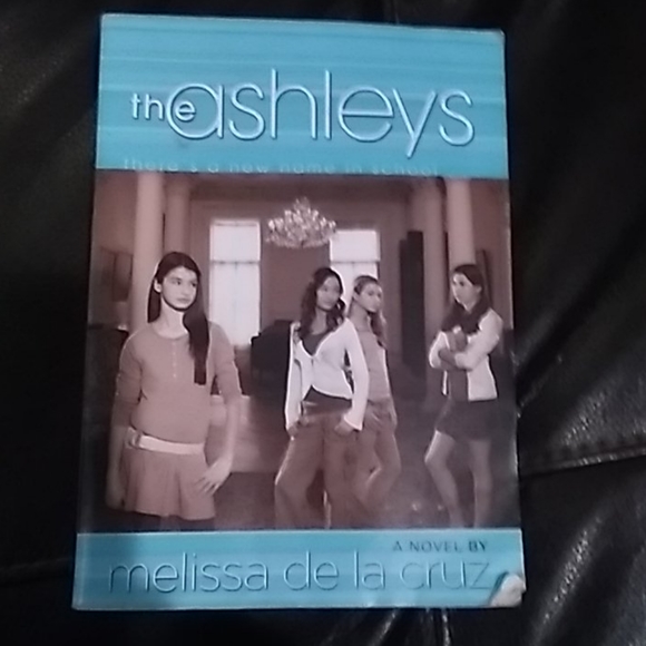 Book bundle - Picture 2 of 4